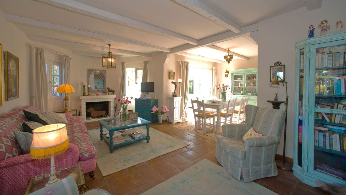 3 Bed Townhouse for sale in Estepona Costa Del Sol, Málaga, Spain