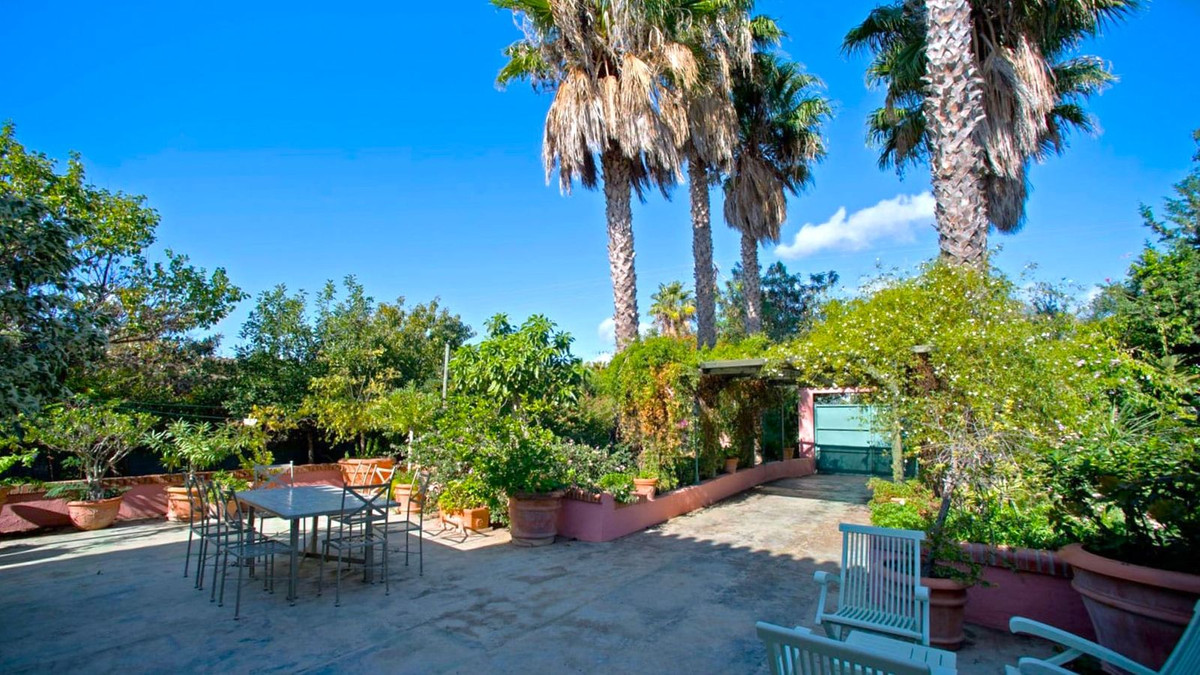 3 Bed Townhouse for sale in Estepona Costa Del Sol, Málaga, Spain
