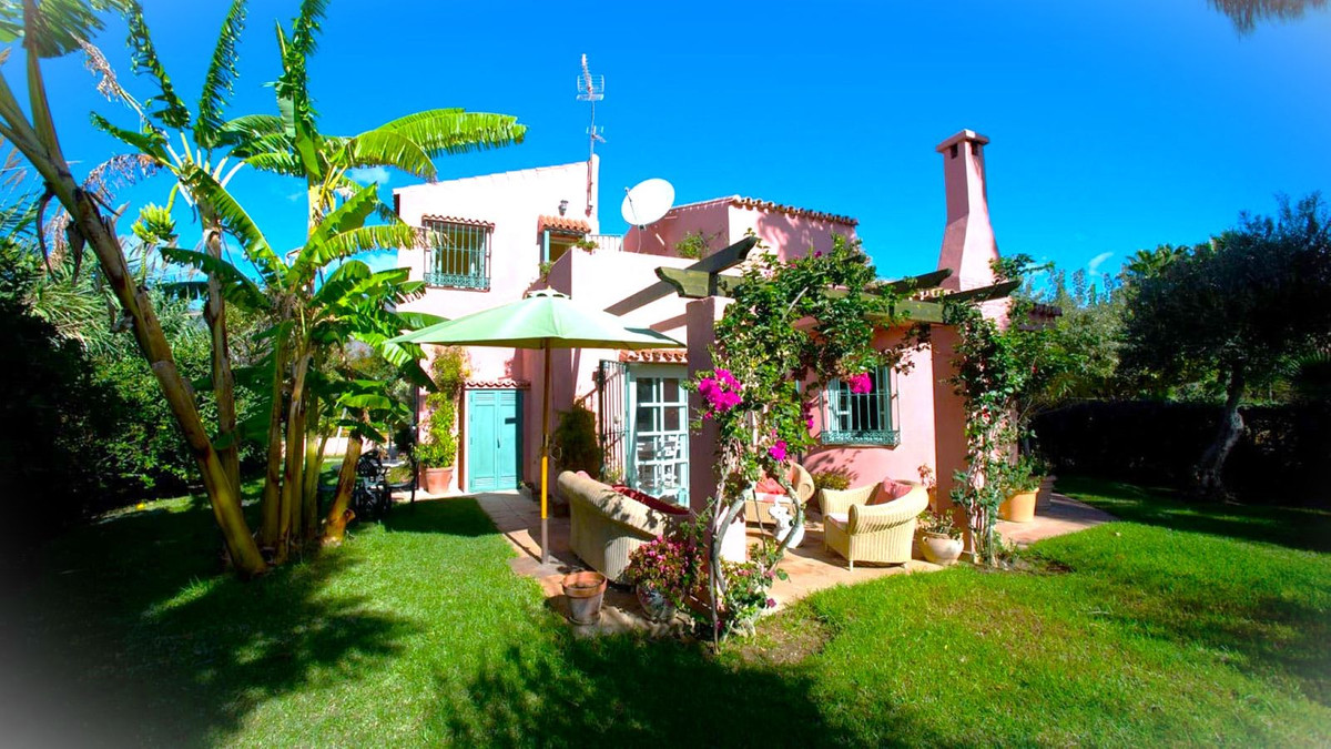 3 Bed Townhouse for sale in Estepona Costa Del Sol, Málaga, Spain