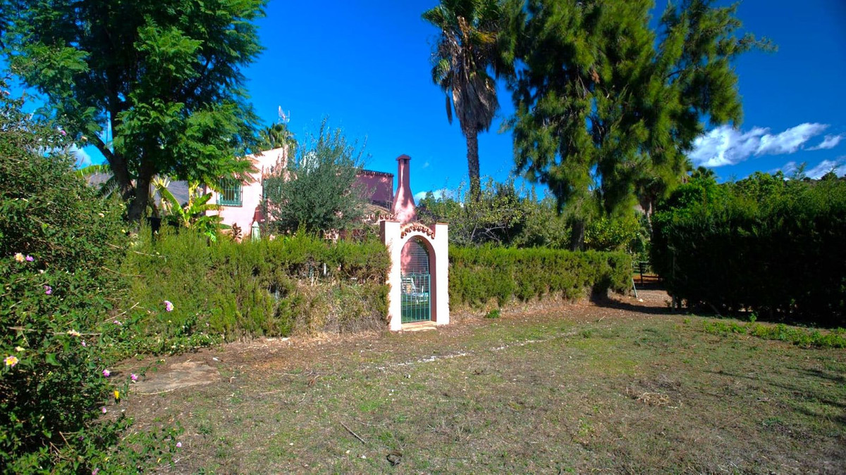3 Bed Townhouse for sale in Estepona Costa Del Sol, Málaga, Spain