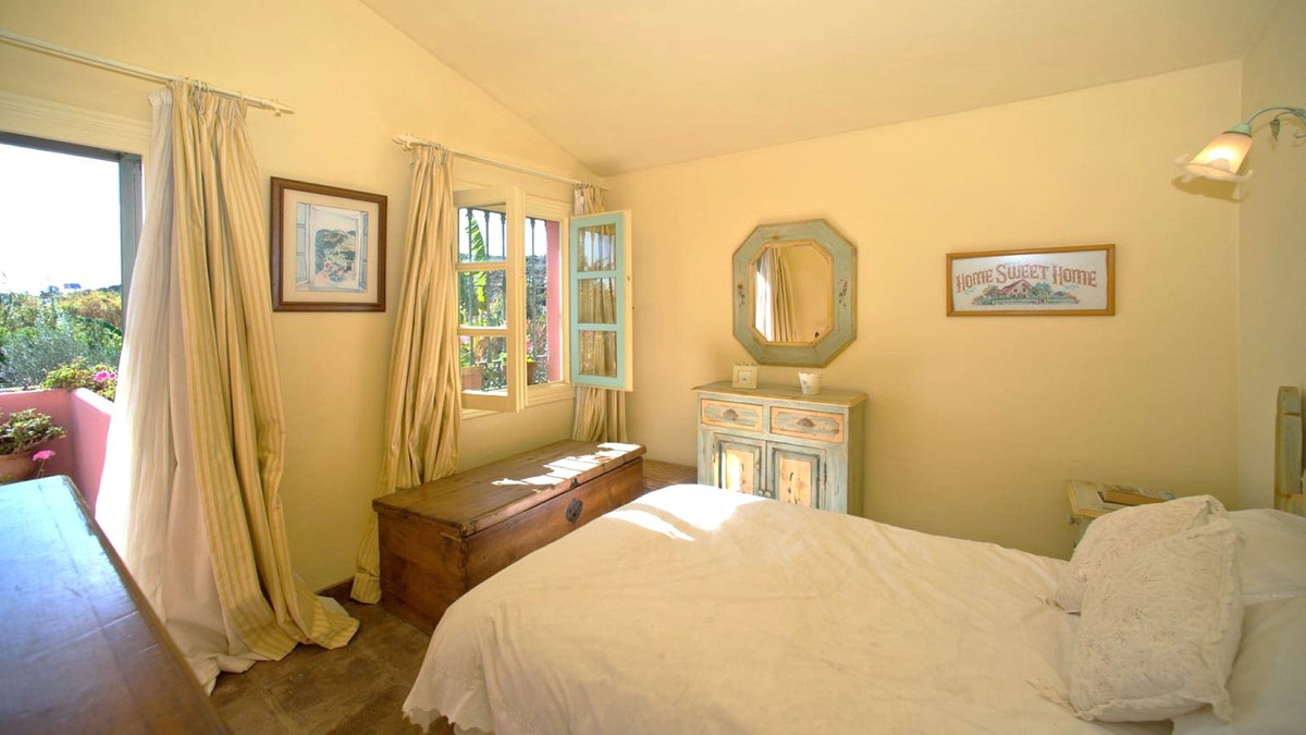 3 Bed Townhouse for sale in Estepona Costa Del Sol, Málaga, Spain