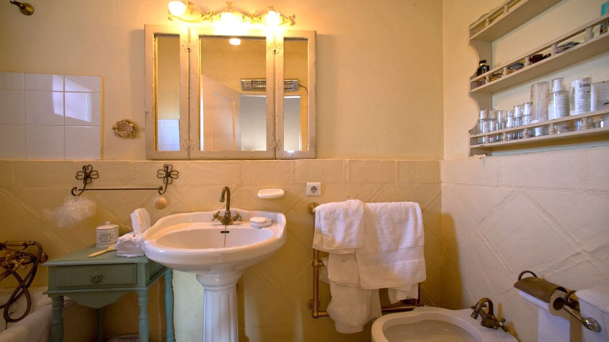 3 Bed Townhouse for sale in Estepona Costa Del Sol, Málaga, Spain