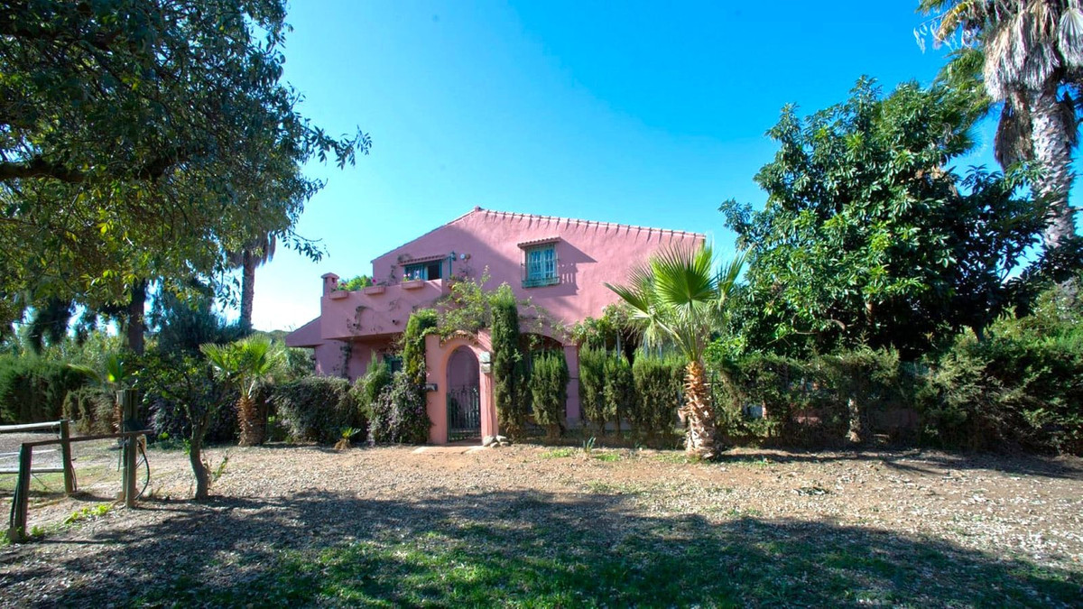 3 Bed Townhouse for sale in Estepona Costa Del Sol, Málaga, Spain