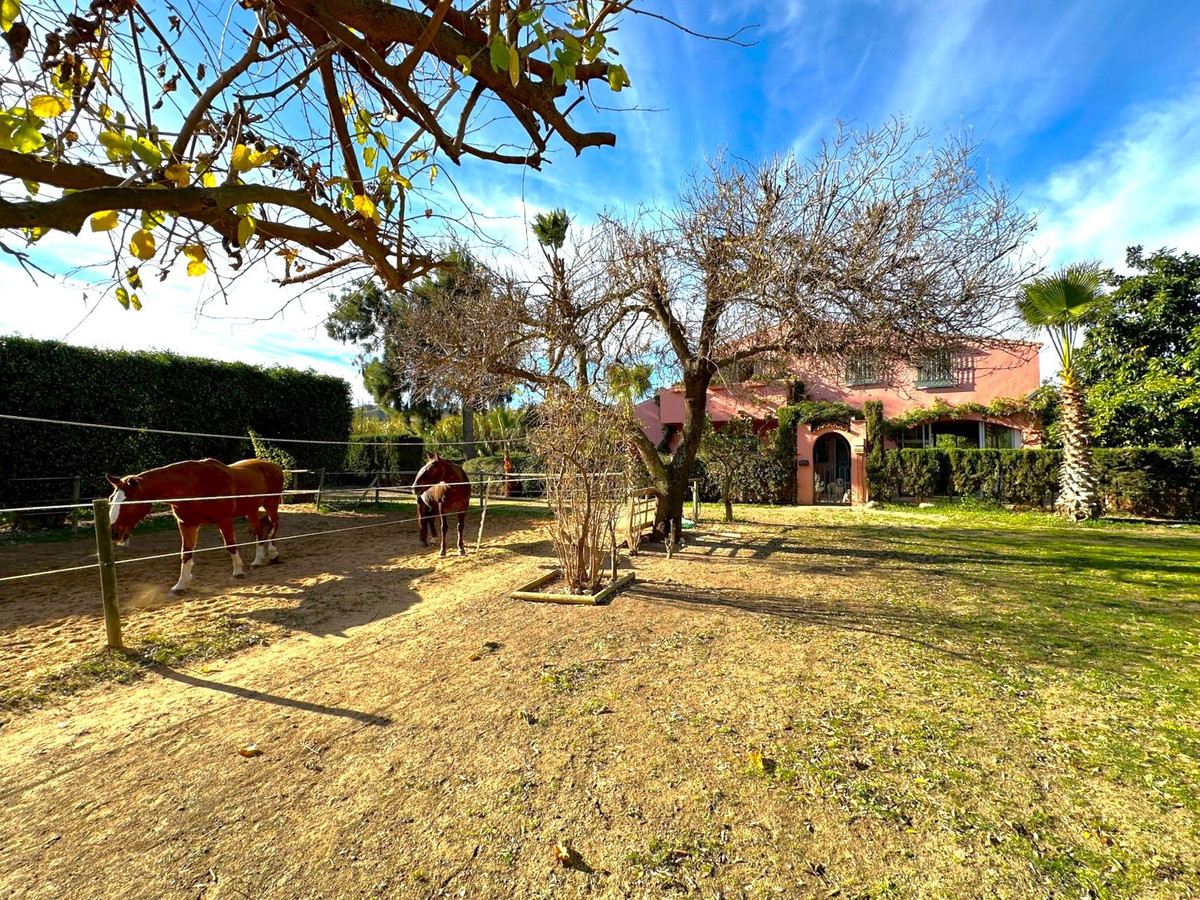 3 Bed Townhouse for sale in Estepona Costa Del Sol, Málaga, Spain