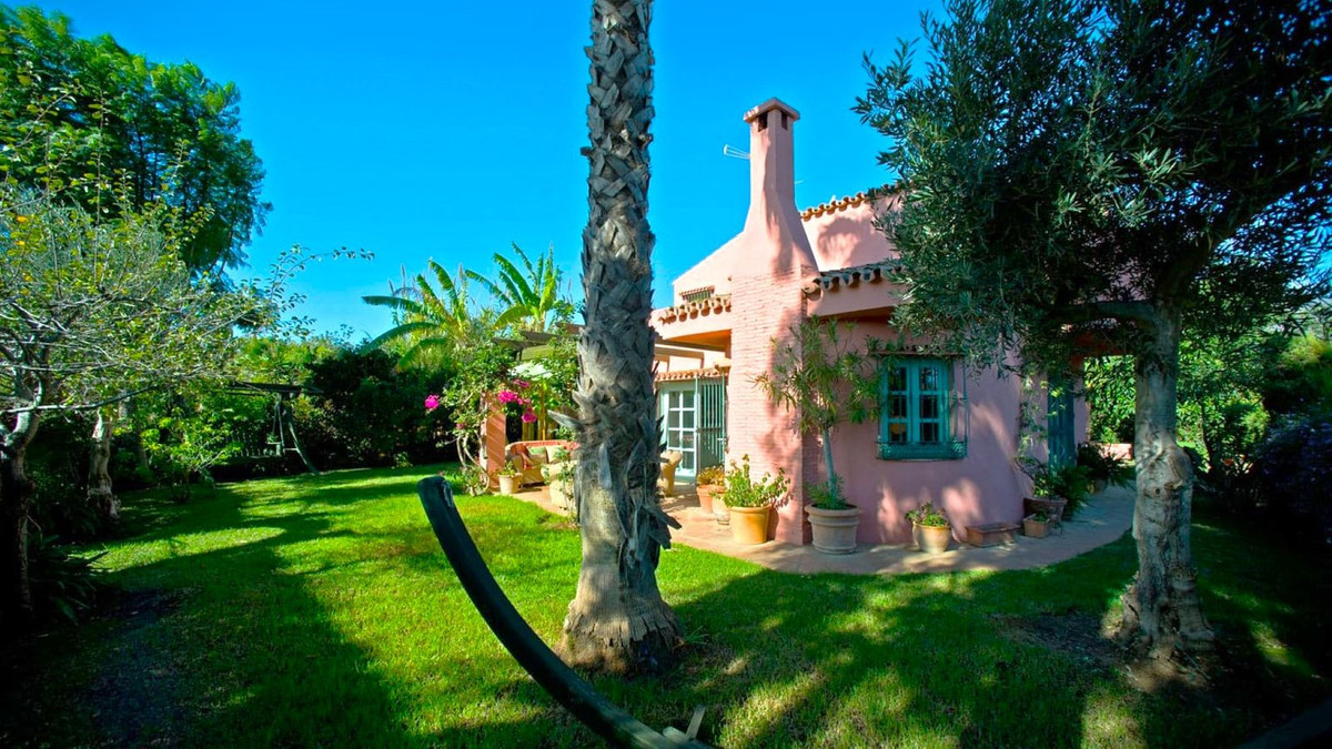 3 Bed Townhouse for sale in Estepona Costa Del Sol, Málaga, Spain