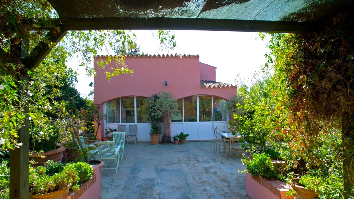 3 Bed Townhouse for sale in Estepona Costa Del Sol, Málaga, Spain