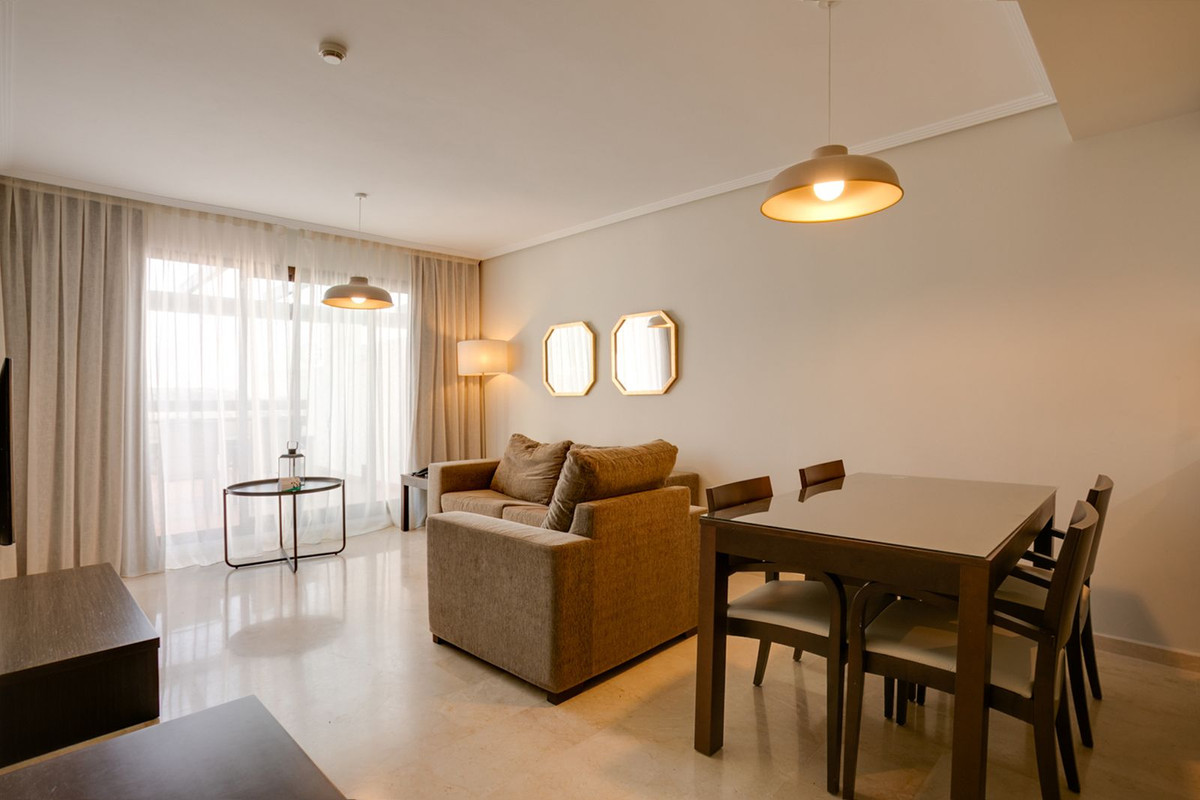 Se vende Aparthotel de 2 dormitorios en Costa Del Sol, Málaga, España