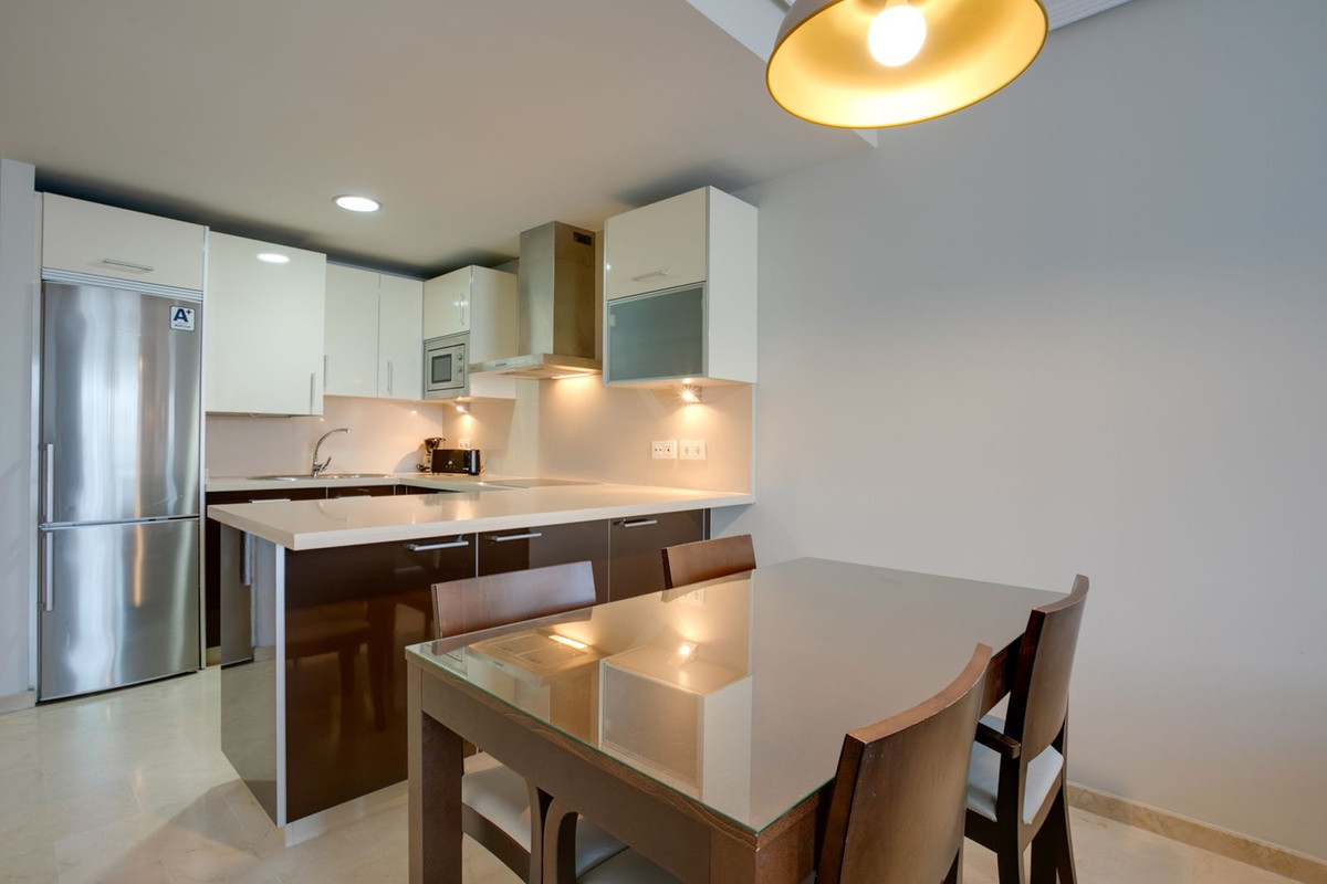 Se vende Aparthotel de 2 dormitorios en Costa Del Sol, Málaga, España