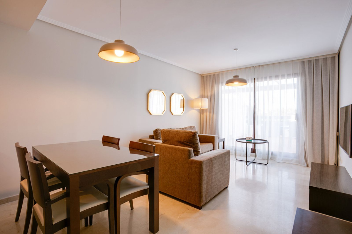 Se vende Aparthotel de 2 dormitorios en Costa Del Sol, Málaga, España