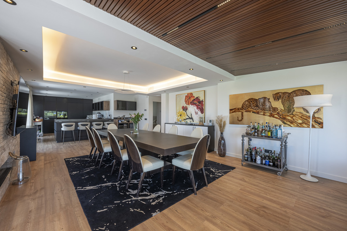 Se vende Villa - Chalet de 5 dormitorios en Costa Del Sol, Málaga, España