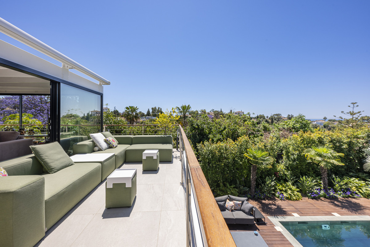 Se vende Villa - Chalet de 5 dormitorios en Costa Del Sol, Málaga, España