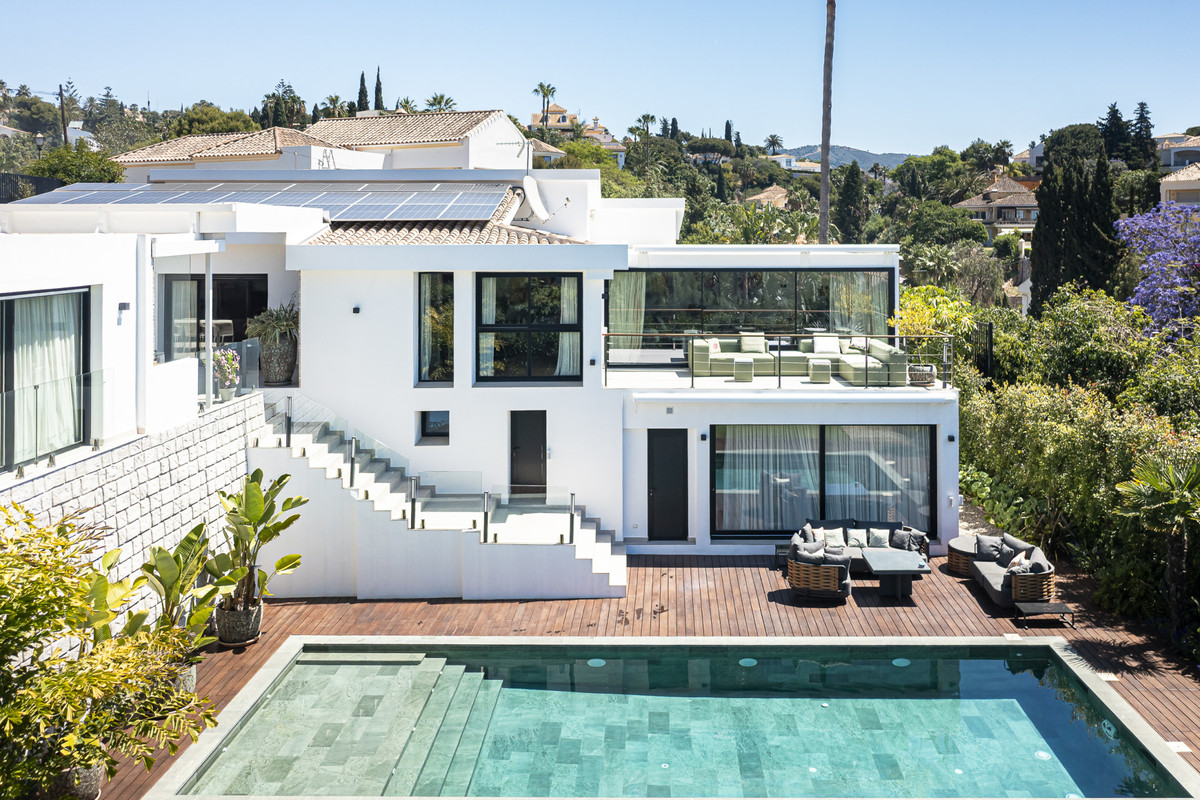 Se vende Villa - Chalet de 5 dormitorios en Costa Del Sol, Málaga, España