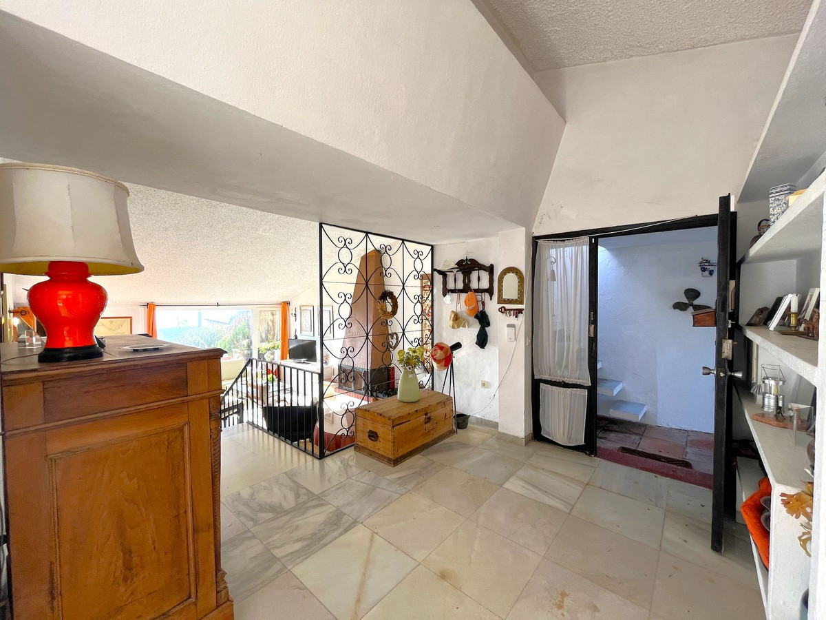Se vende Villa - Chalet de 5 dormitorios en Costa Del Sol, Málaga, España