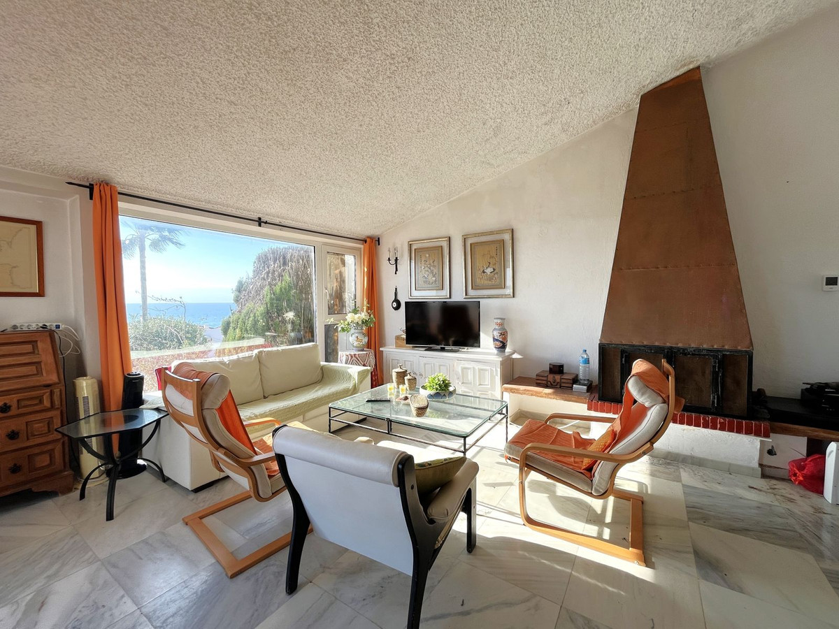 Se vende Villa - Chalet de 5 dormitorios en Costa Del Sol, Málaga, España