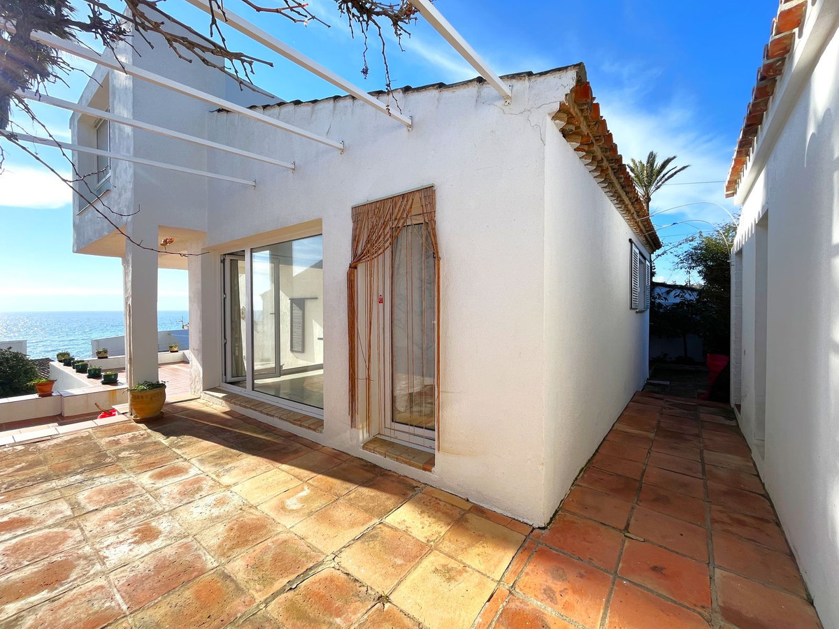 Se vende Villa - Chalet de 5 dormitorios en Costa Del Sol, Málaga, España