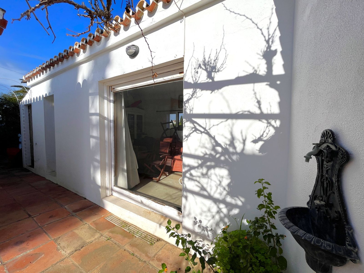 Se vende Villa - Chalet de 5 dormitorios en Costa Del Sol, Málaga, España