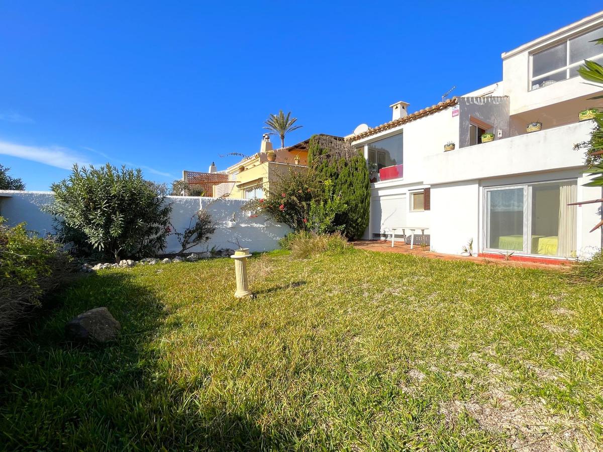 Se vende Villa - Chalet de 5 dormitorios en Costa Del Sol, Málaga, España