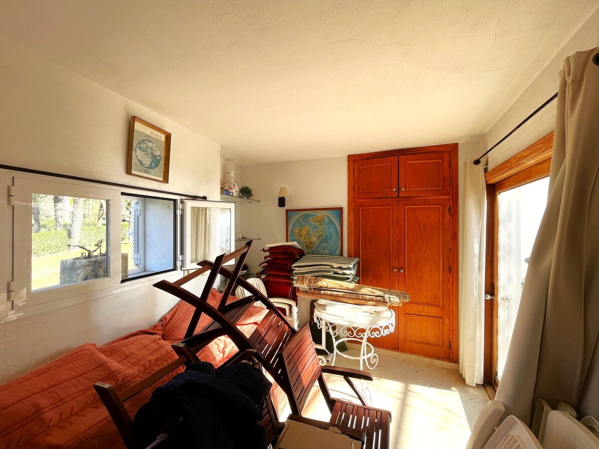 Se vende Villa - Chalet de 5 dormitorios en Costa Del Sol, Málaga, España