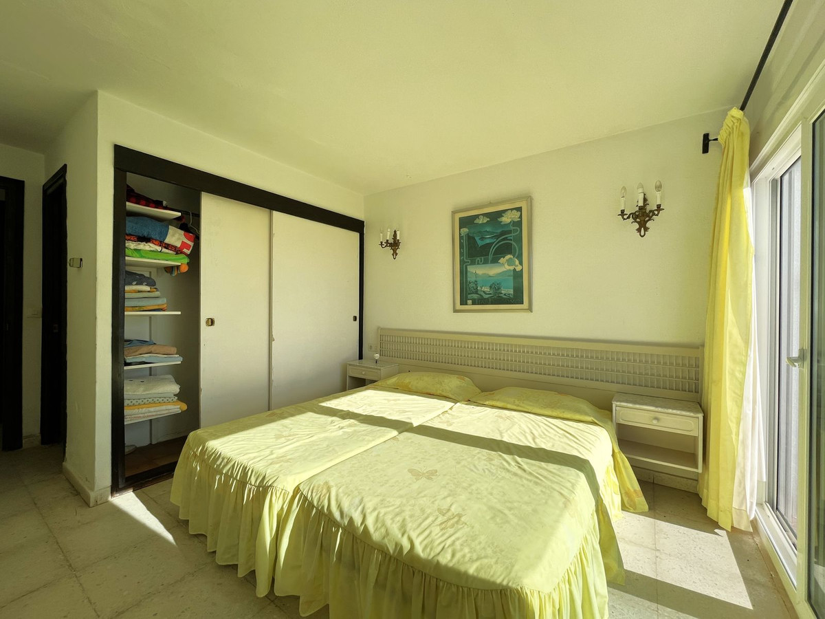 Se vende Villa - Chalet de 5 dormitorios en Costa Del Sol, Málaga, España
