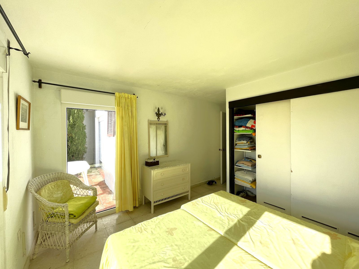 Se vende Villa - Chalet de 5 dormitorios en Costa Del Sol, Málaga, España
