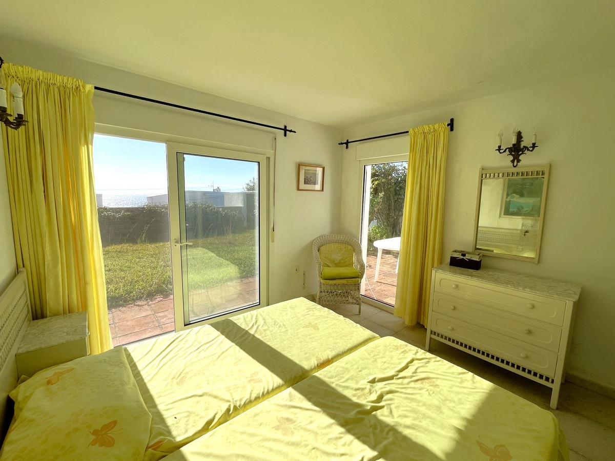 Se vende Villa - Chalet de 5 dormitorios en Costa Del Sol, Málaga, España