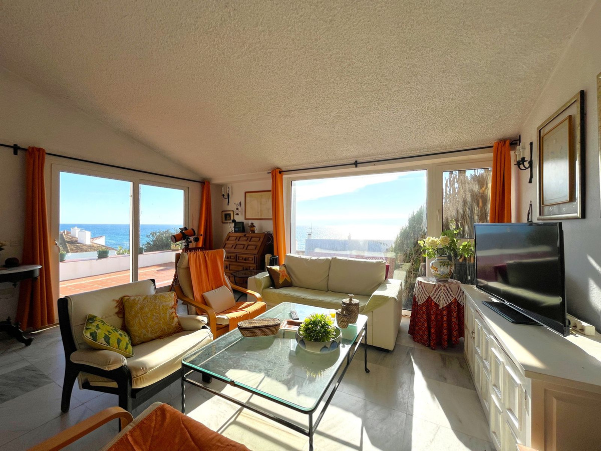 Se vende Villa - Chalet de 5 dormitorios en Costa Del Sol, Málaga, España