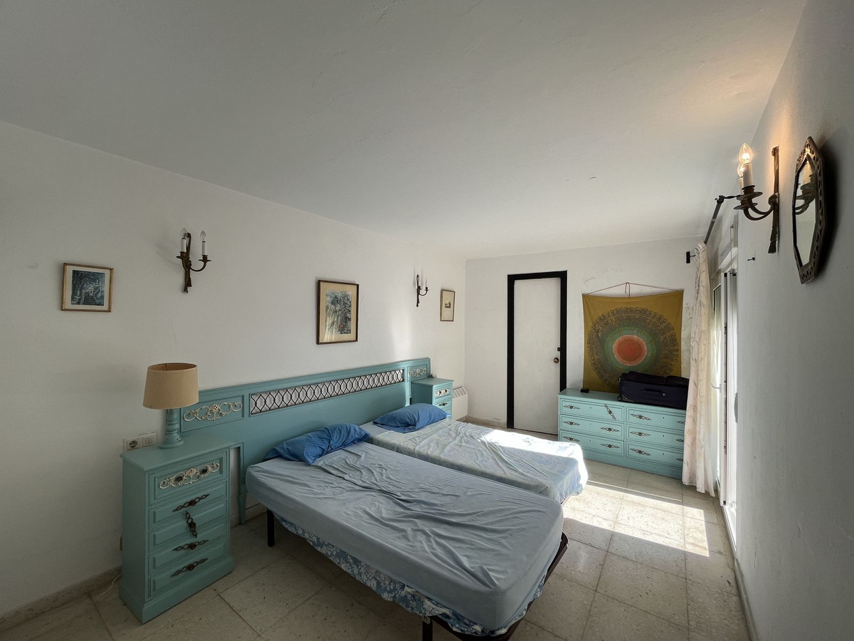 Se vende Villa - Chalet de 5 dormitorios en Costa Del Sol, Málaga, España