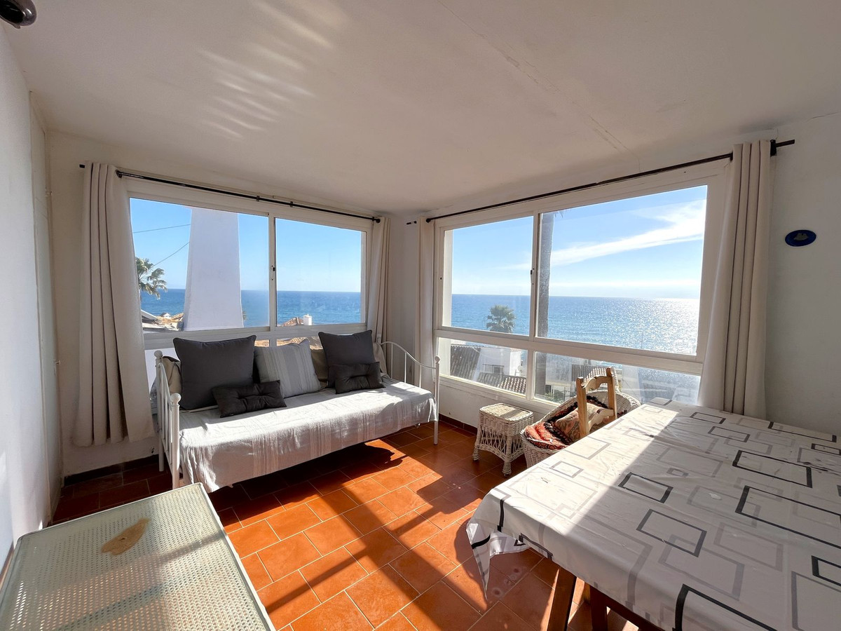 Se vende Villa - Chalet de 5 dormitorios en Costa Del Sol, Málaga, España