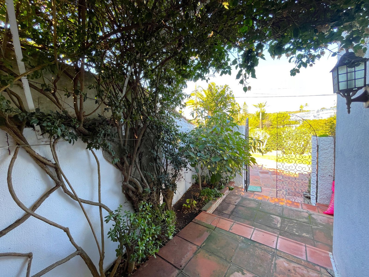 Se vende Villa - Chalet de 5 dormitorios en Costa Del Sol, Málaga, España