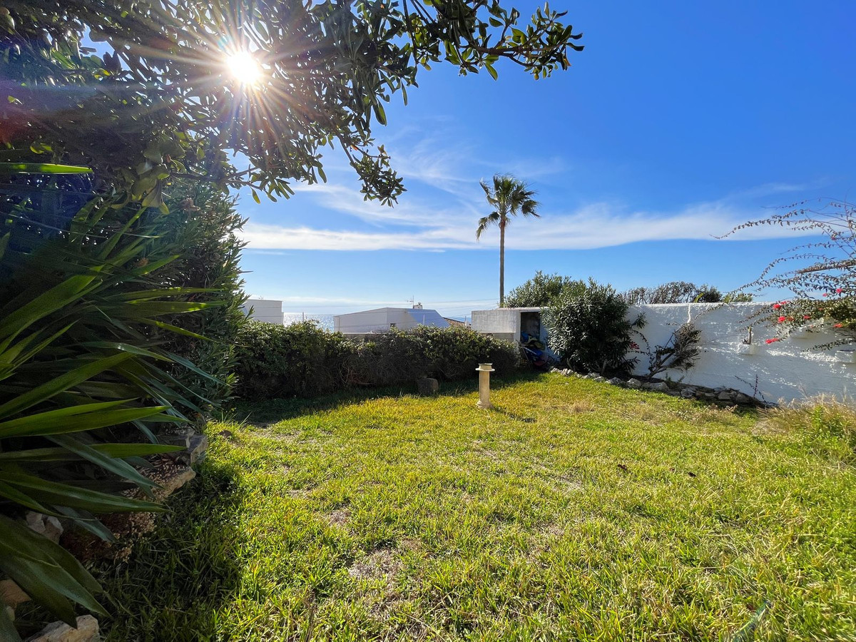 Se vende Villa - Chalet de 5 dormitorios en Costa Del Sol, Málaga, España