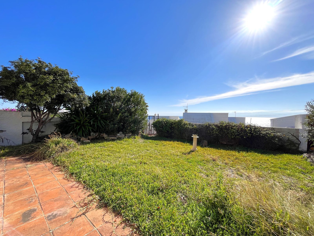 Se vende Villa - Chalet de 5 dormitorios en Costa Del Sol, Málaga, España