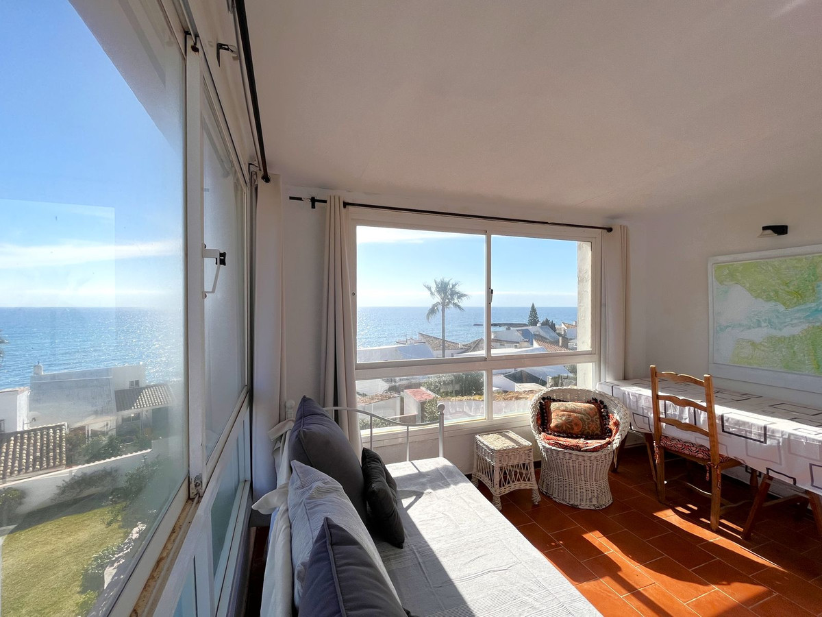 Se vende Villa - Chalet de 5 dormitorios en Costa Del Sol, Málaga, España