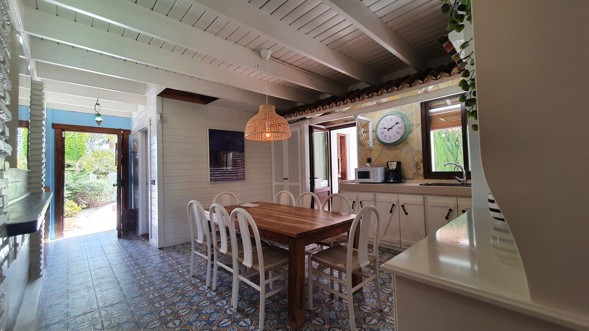 Se vende Finca - Cortijo de 11 dormitorios en Costa Del Sol, Málaga, España
