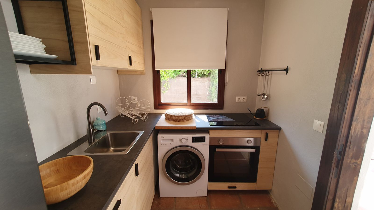 Se vende Finca - Cortijo de 11 dormitorios en Costa Del Sol, Málaga, España