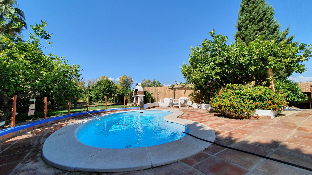 Se vende Finca - Cortijo de 11 dormitorios en Costa Del Sol, Málaga, España
