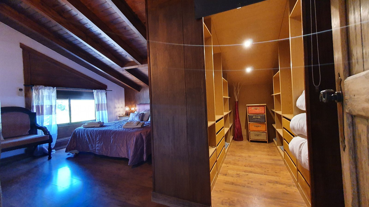 Se vende Finca - Cortijo de 11 dormitorios en Costa Del Sol, Málaga, España