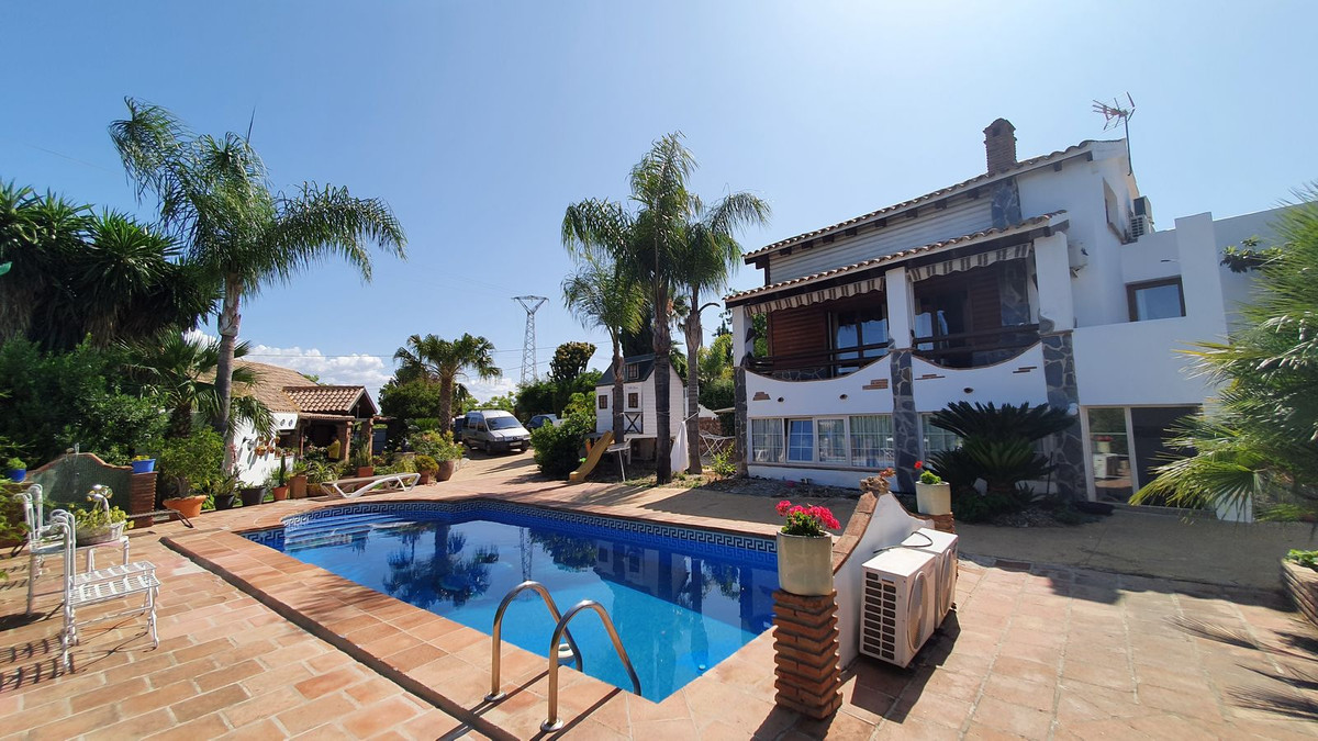 Se vende Finca - Cortijo de 11 dormitorios en Costa Del Sol, Málaga, España
