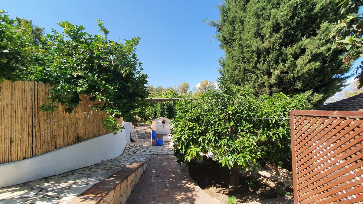 Se vende Finca - Cortijo de 11 dormitorios en Costa Del Sol, Málaga, España