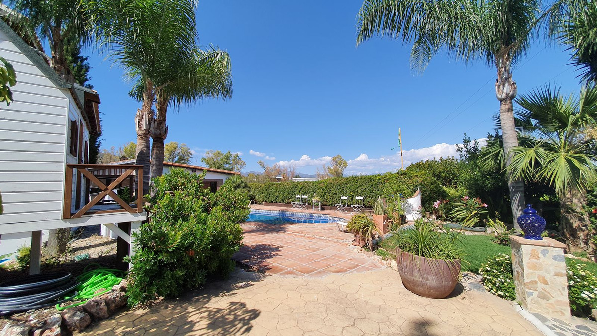 Se vende Finca - Cortijo de 11 dormitorios en Costa Del Sol, Málaga, España