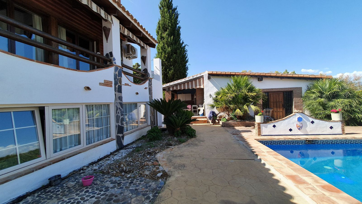 Se vende Finca - Cortijo de 11 dormitorios en Costa Del Sol, Málaga, España