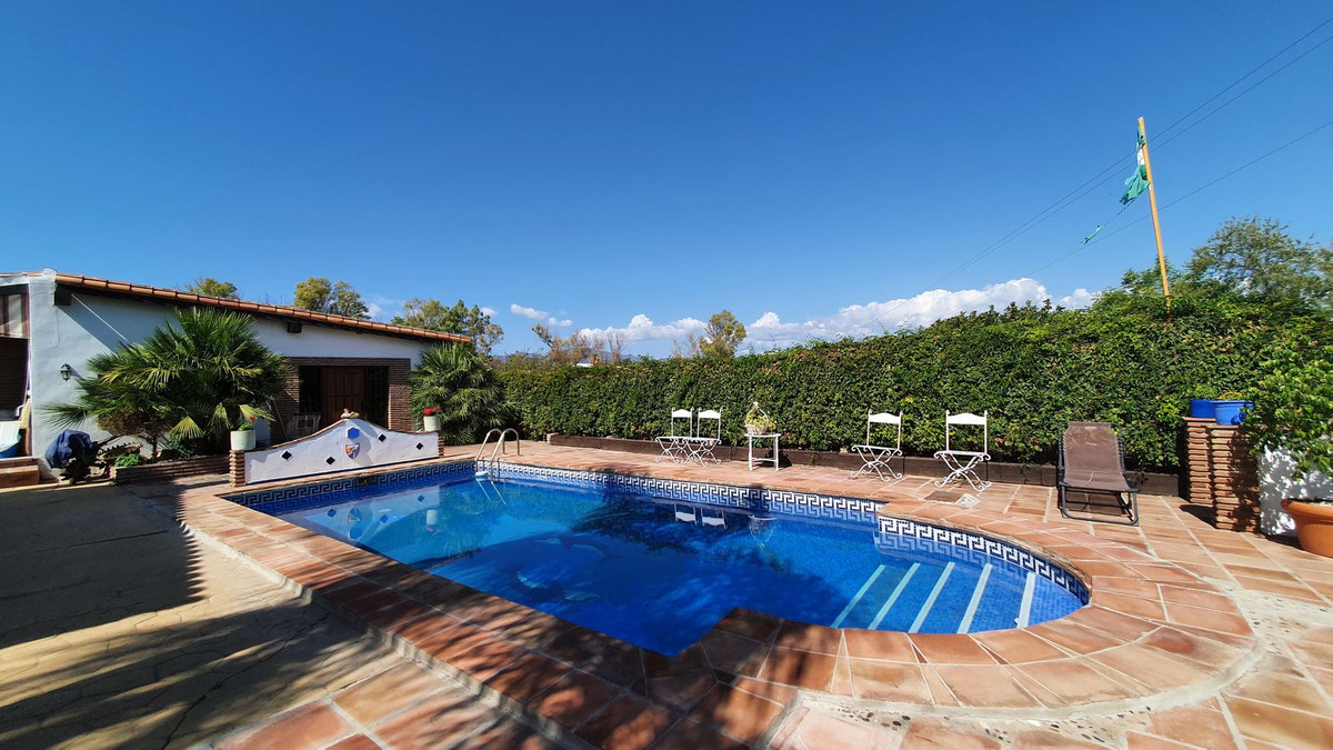 Se vende Finca - Cortijo de 11 dormitorios en Costa Del Sol, Málaga, España