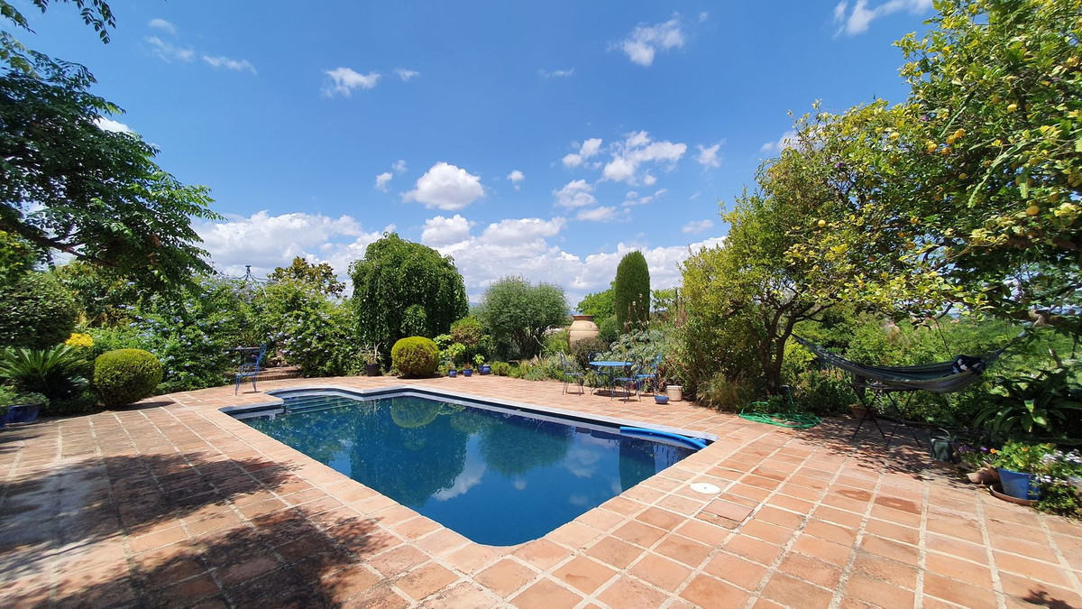 Se vende Finca - Cortijo de 11 dormitorios en Costa Del Sol, Málaga, España
