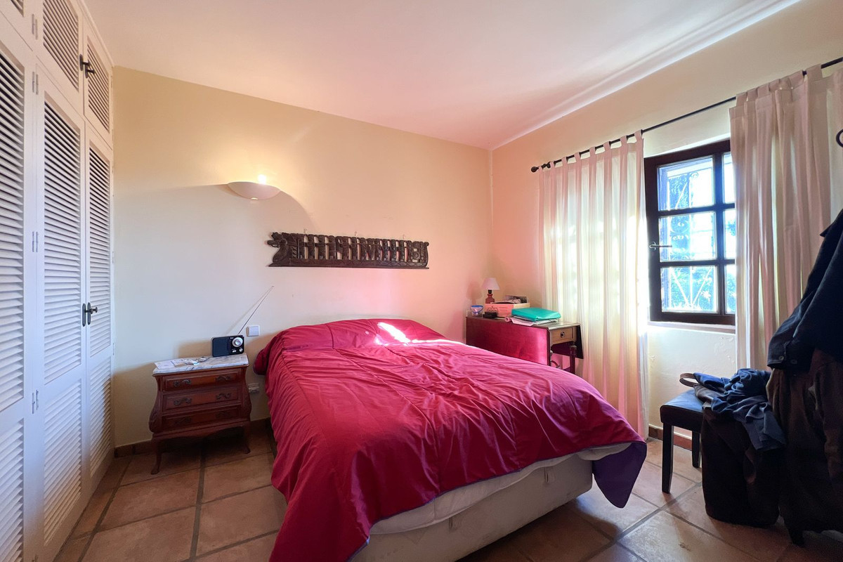 4 Bed Townhouse for sale in Estepona Costa Del Sol, Málaga, Spain