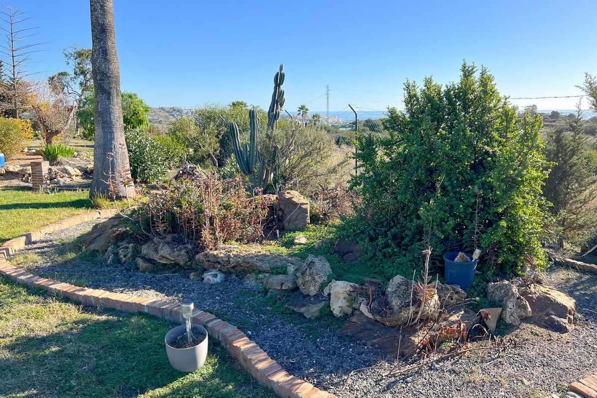 4 Bed Townhouse for sale in Estepona Costa Del Sol, Málaga, Spain