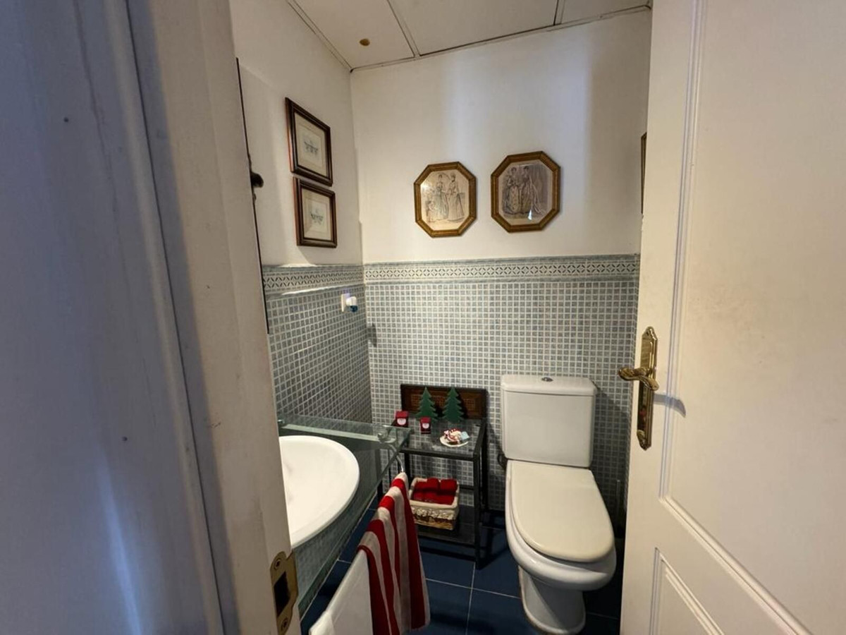 4 Bed Townhouse for sale in Nueva Andalucía Costa Del Sol, Málaga, Spain