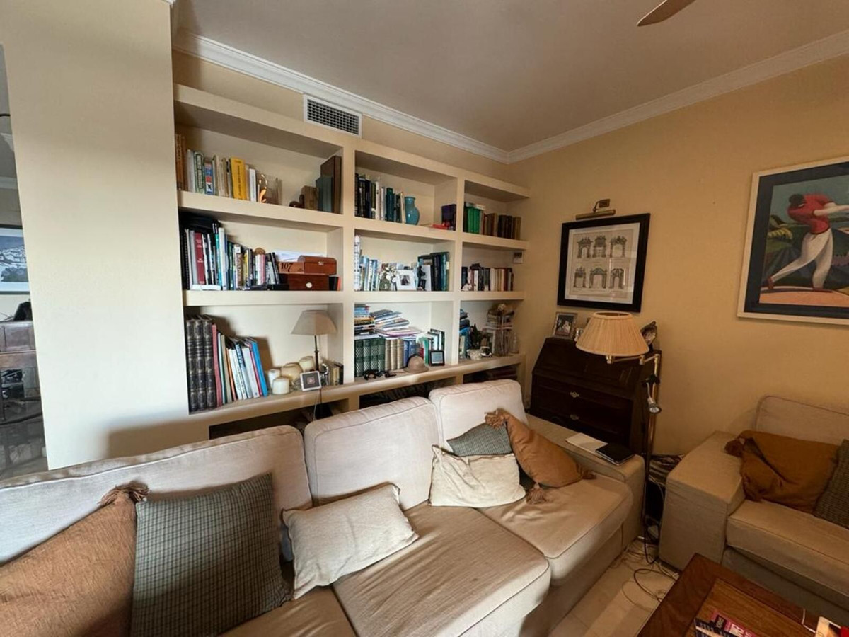 4 Bed Townhouse for sale in Nueva Andalucía Costa Del Sol, Málaga, Spain