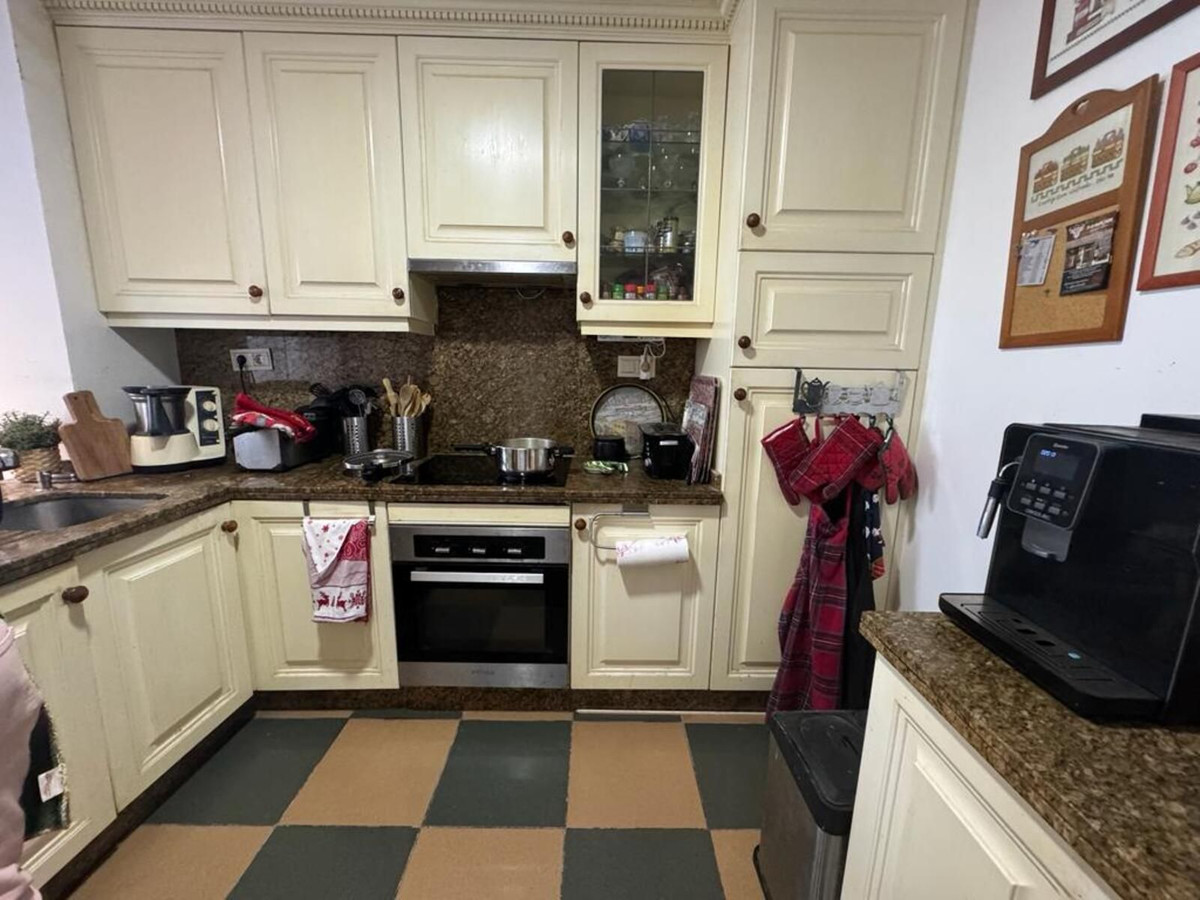 4 Bed Townhouse for sale in Nueva Andalucía Costa Del Sol, Málaga, Spain