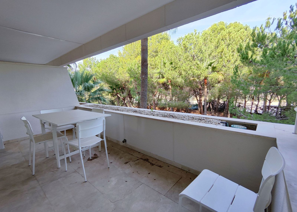 3 Bed Apartment for sale in Estepona Costa Del Sol, Málaga, Spain