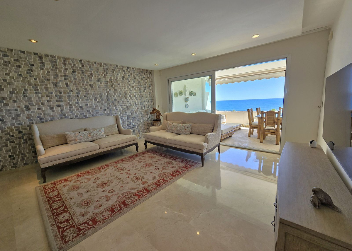 3 Bed Apartment for sale in Estepona Costa Del Sol, Málaga, Spain