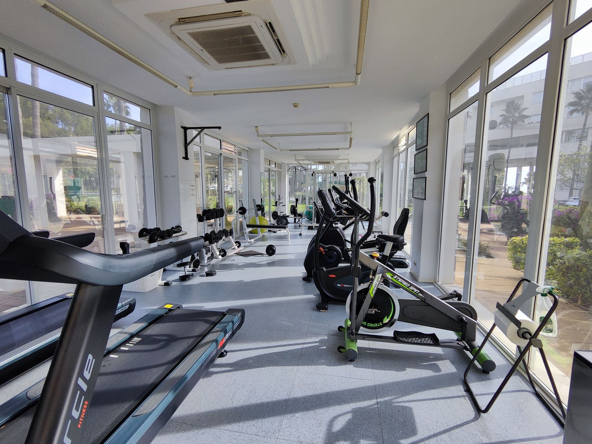 3 Bed Apartment for sale in Estepona Costa Del Sol, Málaga, Spain